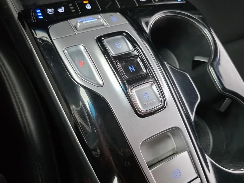 Hyundai Tucson DIESEL 2.0 2WD MODERN, снимка 9 - Автомобили и джипове - 54738055