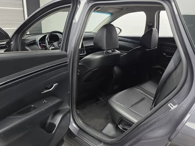 Hyundai Tucson DIESEL 2.0 2WD MODERN, снимка 11 - Автомобили и джипове - 54738055