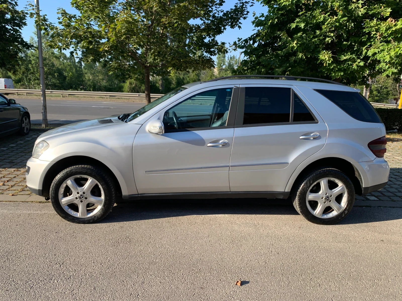 Mercedes-Benz ML 320  - изображение 7