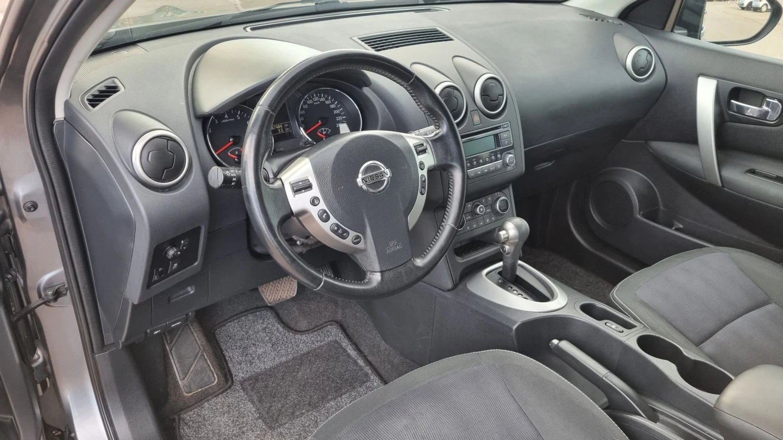 Nissan Qashqai 67000км Автоматик - изображение 8
