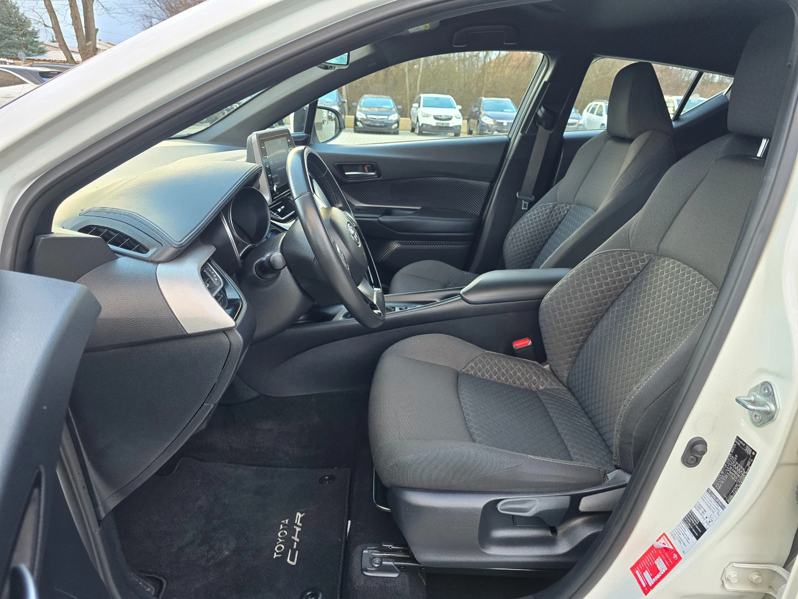 Toyota C-HR 1.8 Hy., 76000км., Камера, LIne Assist, 2022г. - изображение 10