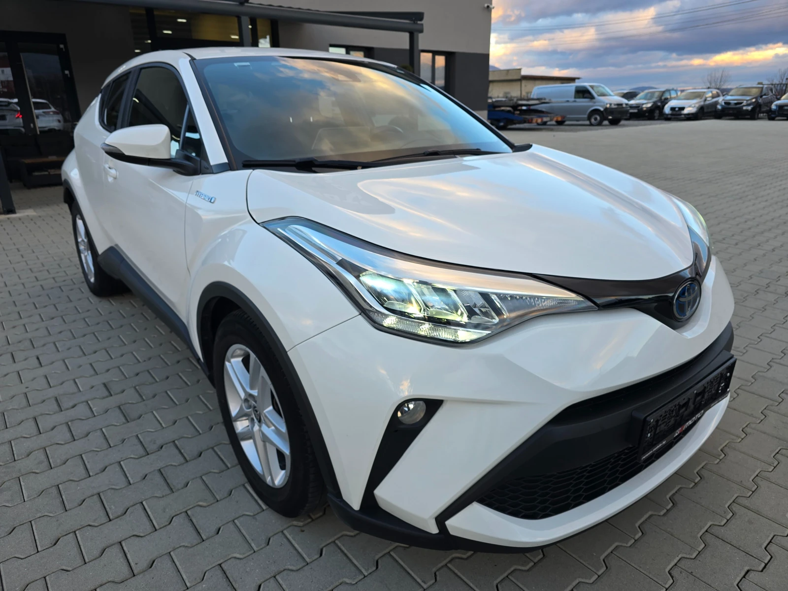 Toyota C-HR 1.8 Hy., 76000��., ������, LIne Assist, 2022�. | Mobile.bg � ����������� 1