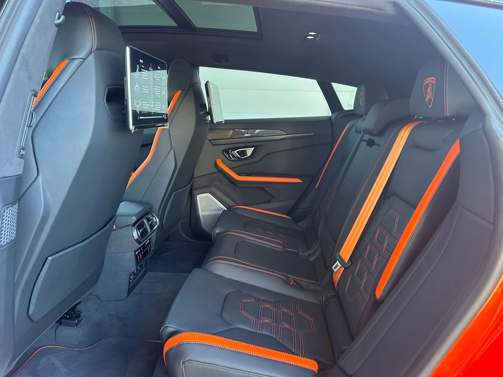 Lamborghini Urus  - изображение 9