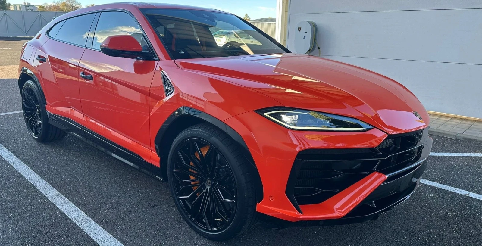 Lamborghini Urus  - изображение 2