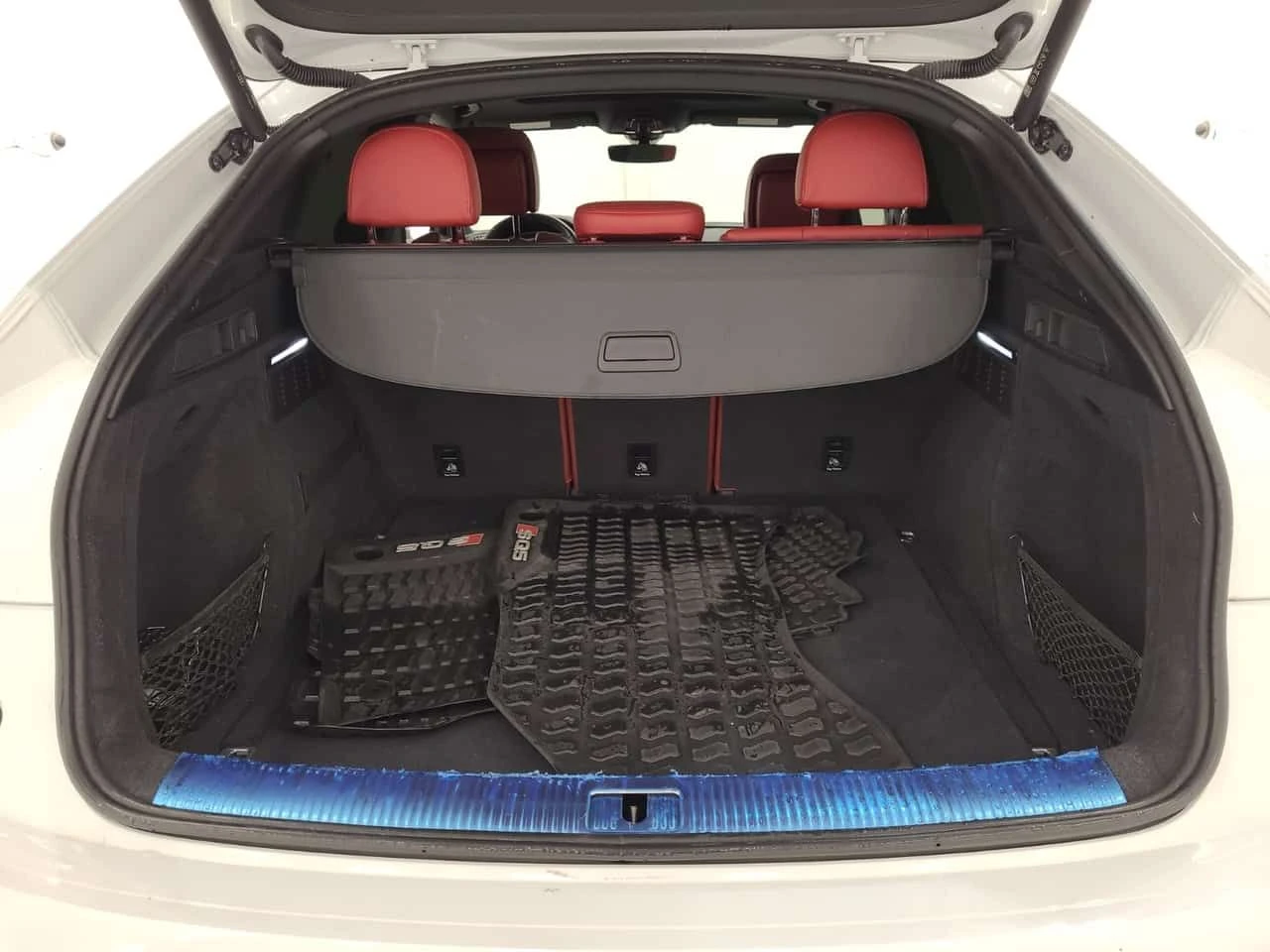 Audi SQ5 PANORAMA| 360 КАМЕРИ| 2 КЛЮЧА| CARFAX, снимка 6 - Автомобили и джипове - 54297056