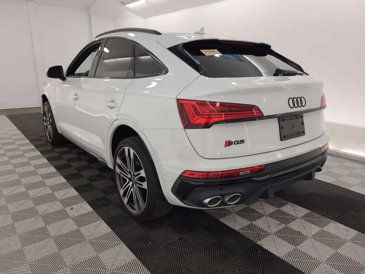 Audi SQ5 PANORAMA| 360 КАМЕРИ| 2 КЛЮЧА| CARFAX, снимка 4 - Автомобили и джипове - 54297056