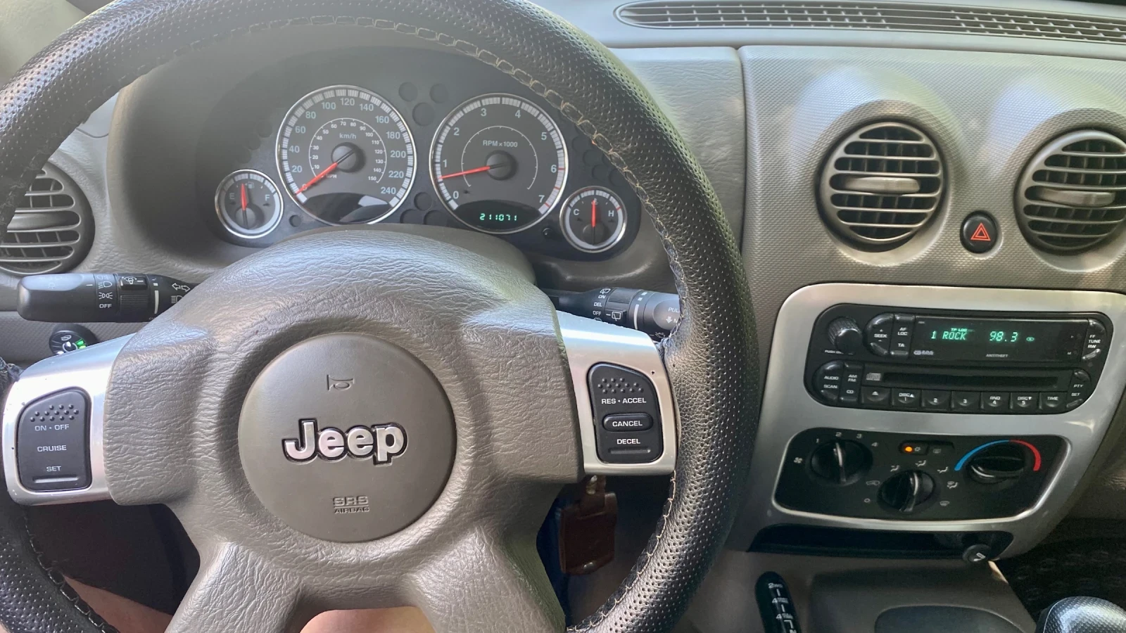 Jeep Cherokee 3.7 газ , снимка 12 - Автомобили и джипове - 55030306