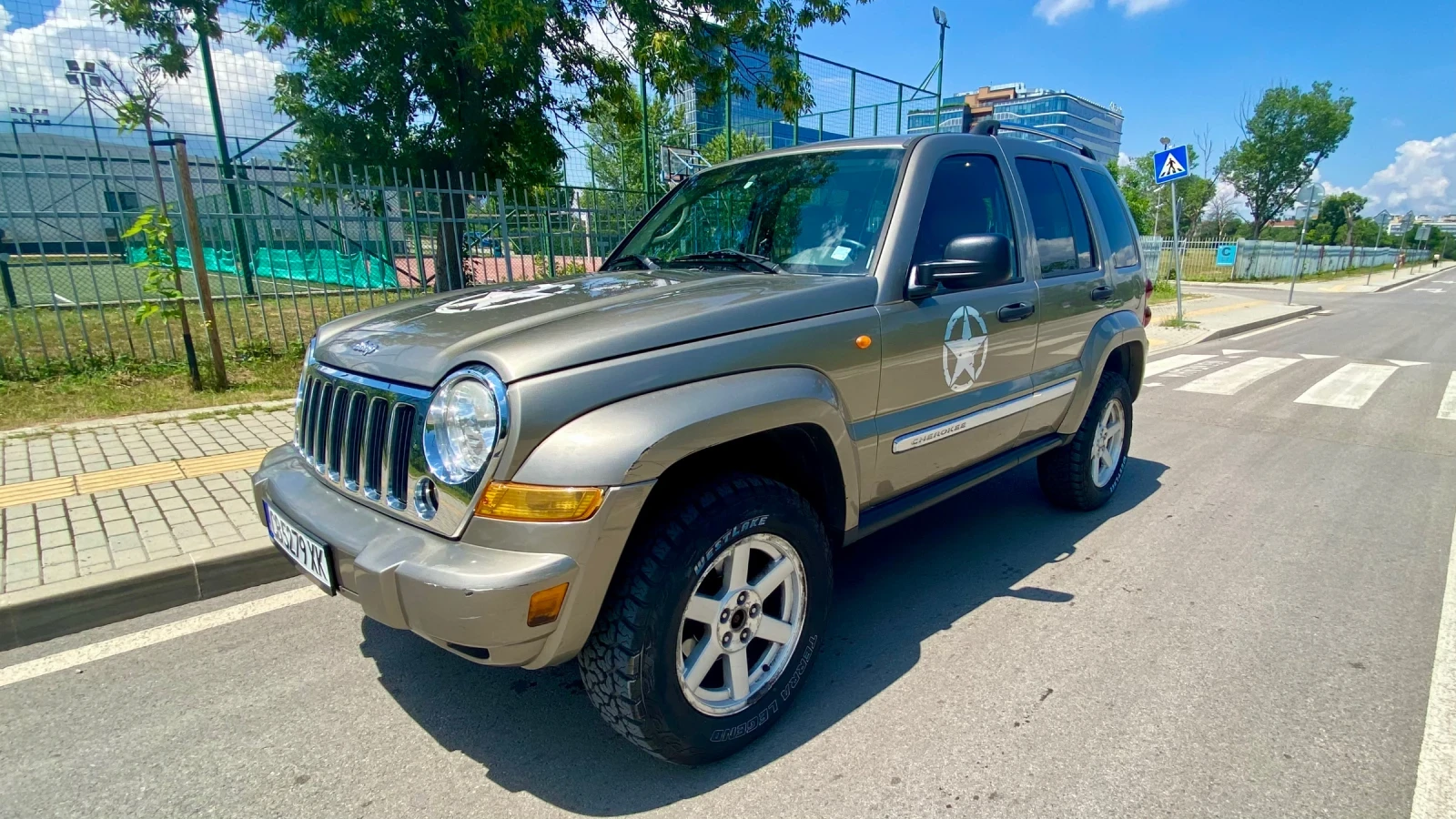 Jeep Cherokee 3.7 газ , снимка 3 - Автомобили и джипове - 55030306