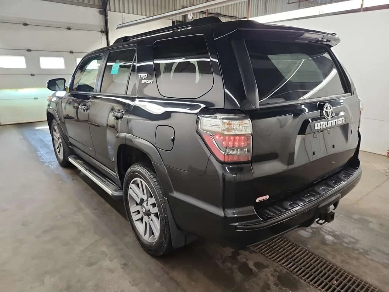 Toyota 4runner  4WD| ПОДГРЕВИ| ПАНОРАМА| 2 КЛЮЧА| CARFAX , снимка 4 - Автомобили и джипове - 55543163