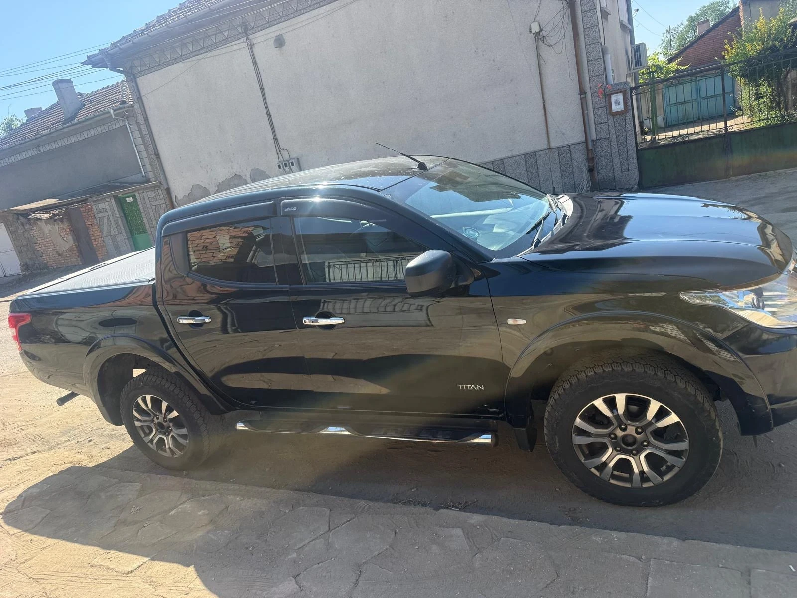 Mitsubishi L200 2.4d, снимка 2 - Автомобили и джипове - 56092490