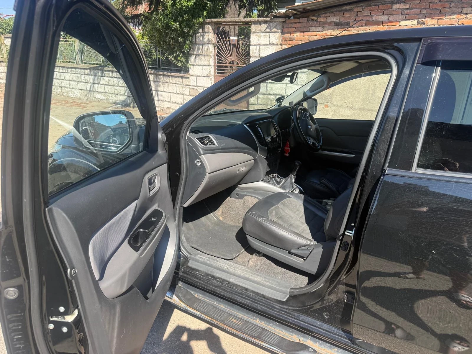 Mitsubishi L200 2.4d, снимка 7 - Автомобили и джипове - 56092490