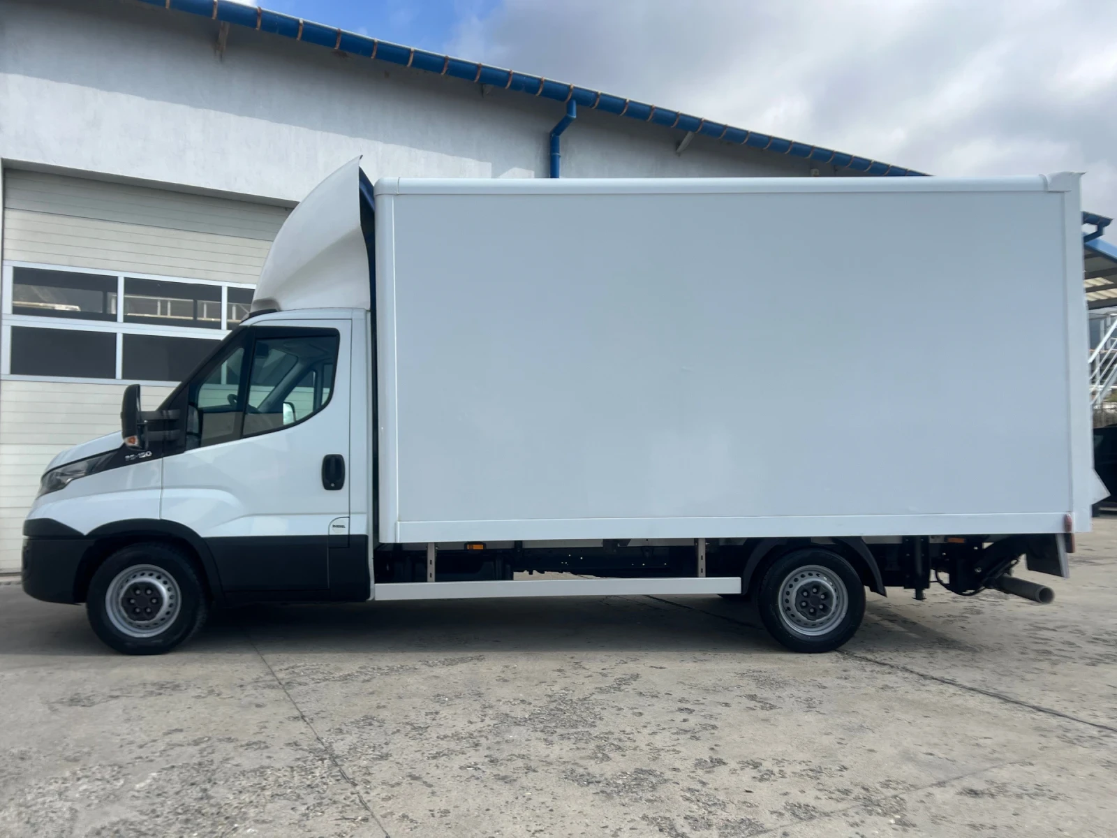 Iveco Daily Фургон с борд / 221 000км! / Климатроник - изображение 4