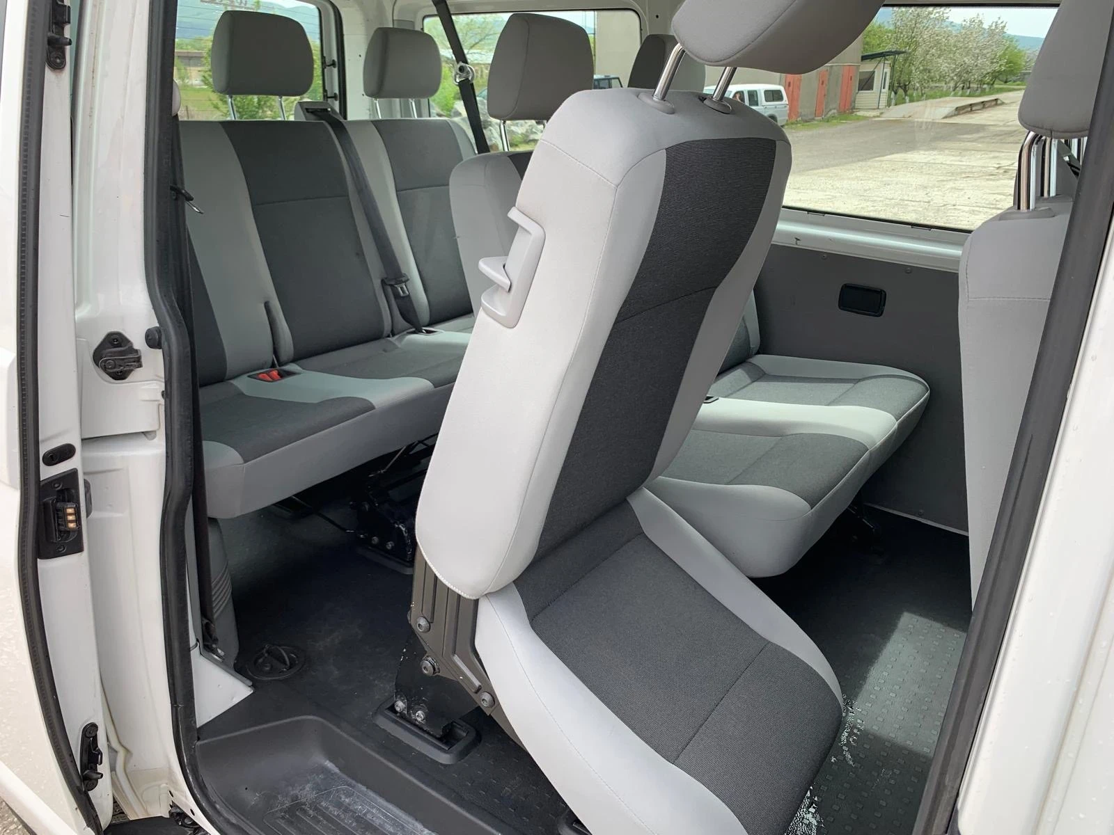 VW Transporter 2.0 TDI 9 Местен Климатик EURO 5, снимка 17 - Бусове и автобуси - 54478887