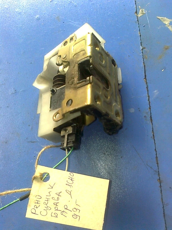 Брава за Рено Сценик 1.9ДТИ (предна дясна врата)