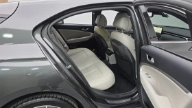Genesis G70 Shooting Brake 2.0T* ДИСТРОНИК* ПОДГРЕВ* ОБУДХВАНЕ, снимка 11