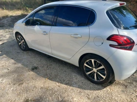 Peugeot 208 1.2, снимка 2