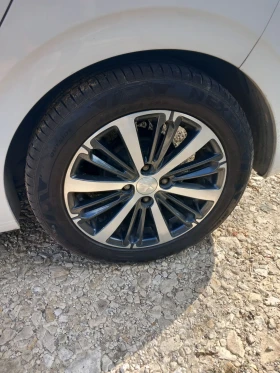 Peugeot 208 1.2, снимка 8
