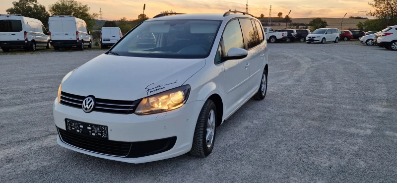 VW Touran 1.6 TDi автомат EU -5, снимка 1 - Автомобили и джипове - 47528036