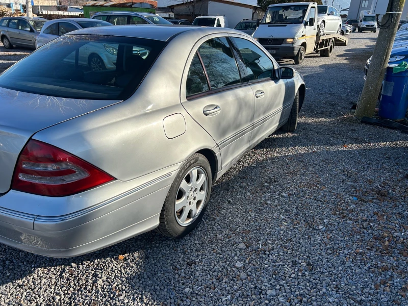 Mercedes-Benz C 180 1.8-163к.авт., снимка 6 - Автомобили и джипове - 48574418