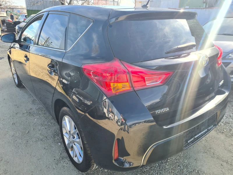 Toyota Auris 1.6 NAVI, снимка 4 - Автомобили и джипове - 49415964