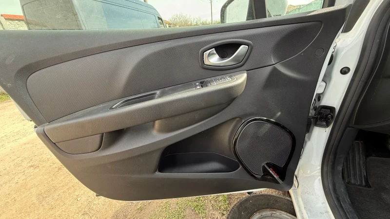 Renault Clio 0.9TCe 90к.с. H4BG412 2019г., снимка 9 - Автомобили и джипове - 49470342