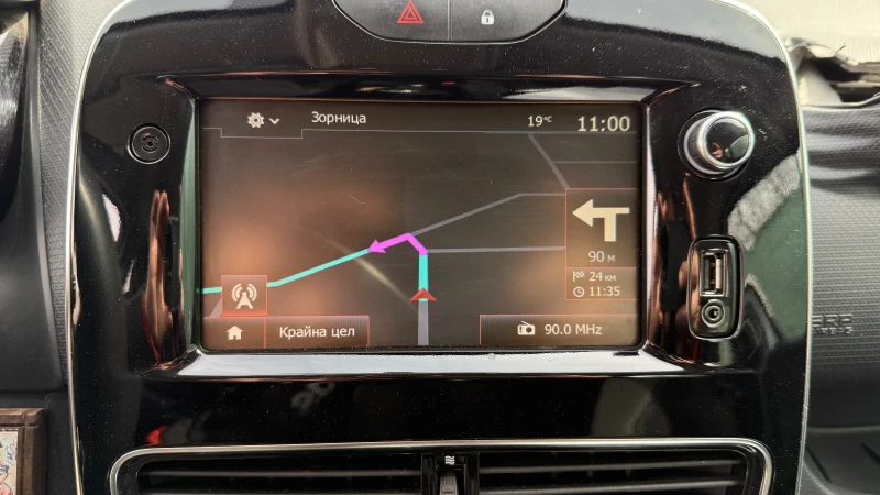 Renault Clio 0.9TCe 90к.с. H4BG412 2019г., снимка 11 - Автомобили и джипове - 49470342