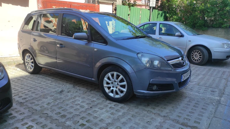 Opel Zafira B, снимка 15 - Автомобили и джипове - 52310842