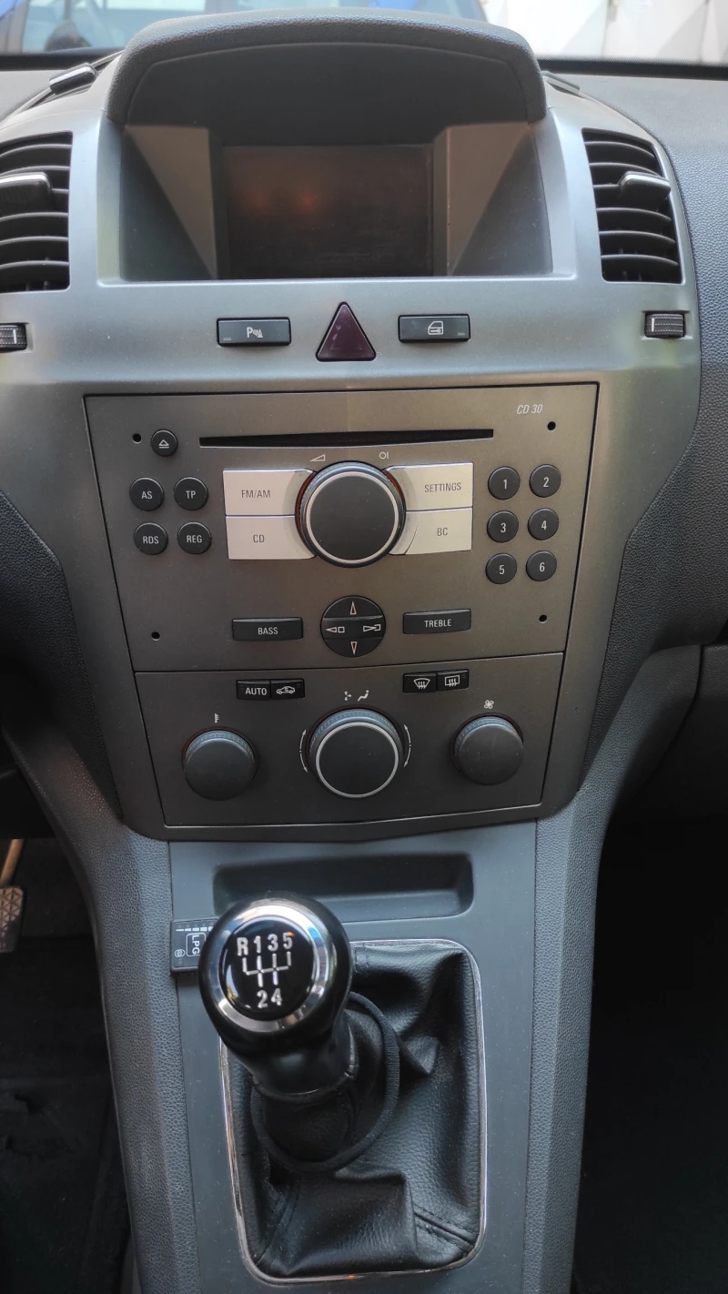 Opel Zafira B, снимка 2 - Автомобили и джипове - 52310842