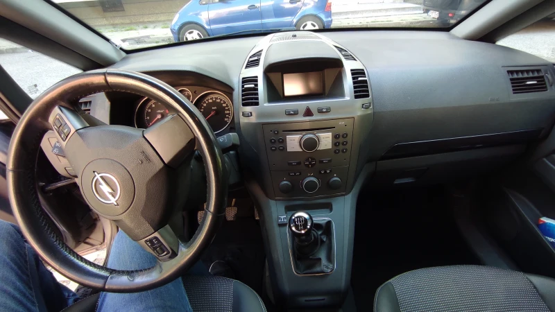 Opel Zafira B, снимка 3 - Автомобили и джипове - 52310842