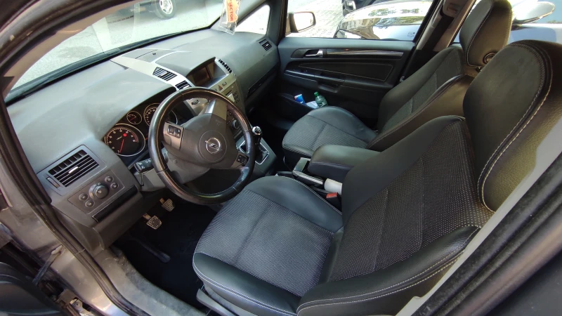 Opel Zafira B, снимка 7 - Автомобили и джипове - 52310842