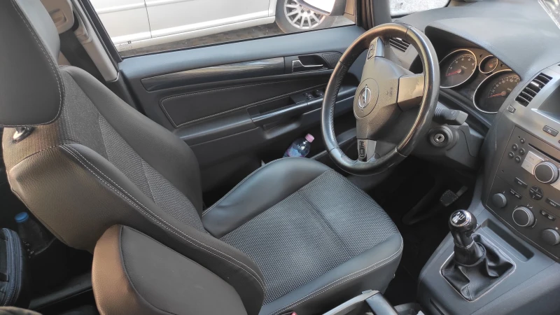 Opel Zafira B, снимка 9 - Автомобили и джипове - 52310842
