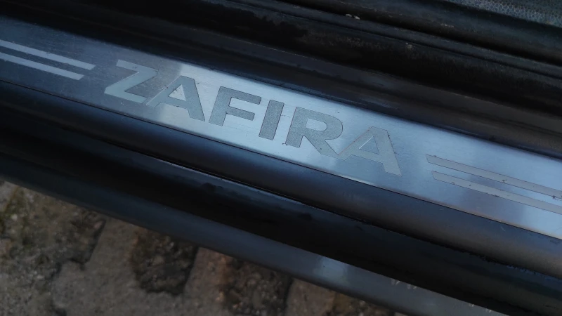 Opel Zafira B, снимка 6 - Автомобили и джипове - 52310842