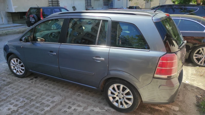 Opel Zafira B, снимка 13 - Автомобили и джипове - 52310842