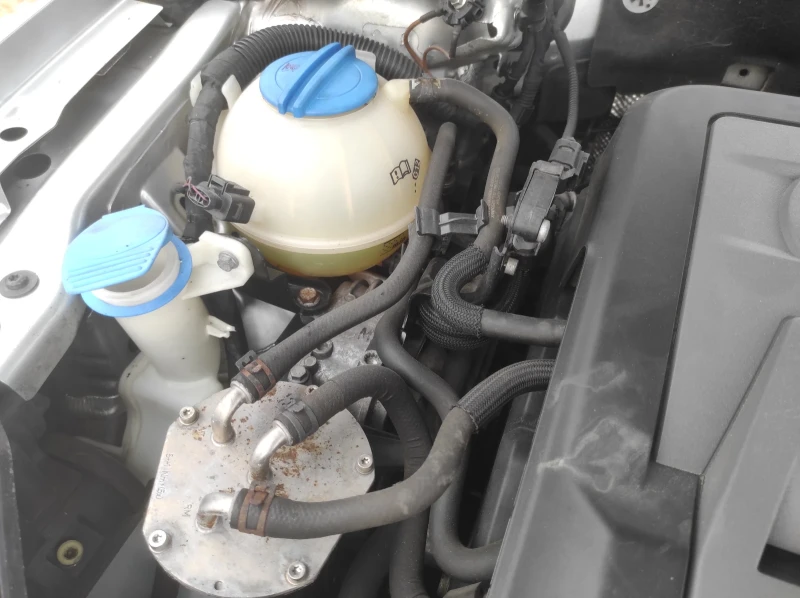 VW Passat 2.0TDI  DSJ, снимка 14 - Автомобили и джипове - 52484609