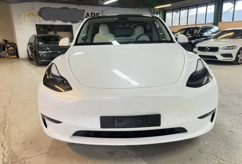 Tesla Model Y DualMotor/LongRange/4x4/Matrix/514hp/БялСалон , снимка 2 - Автомобили и джипове - 53155809