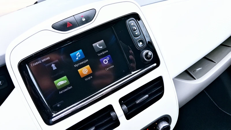 Renault Zoe R110, снимка 9 - Автомобили и джипове - 53445916