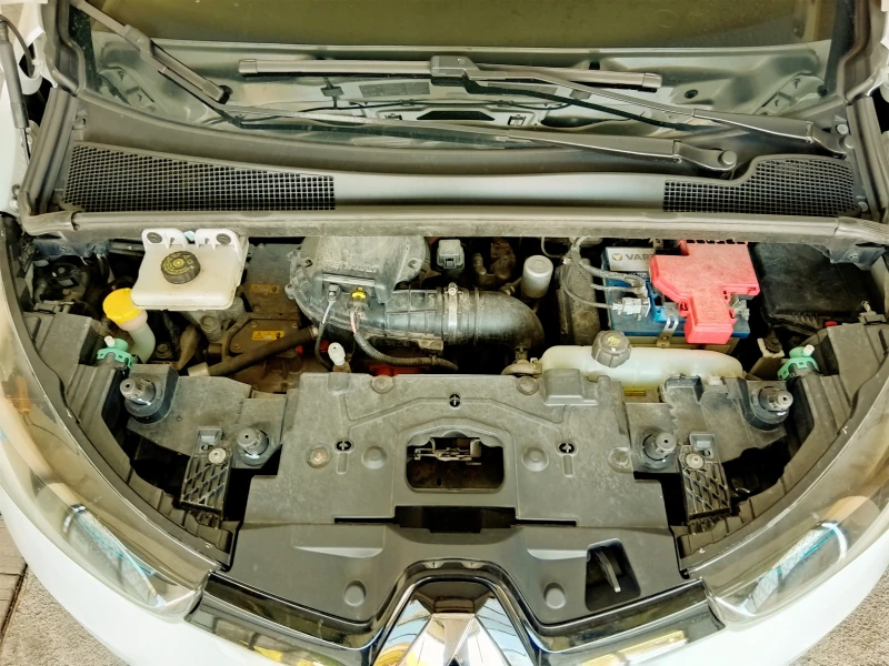 Renault Zoe R110, снимка 10 - Автомобили и джипове - 53445916