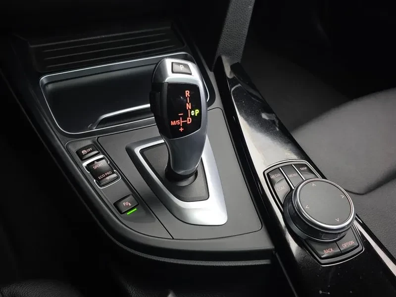 BMW 320 d, снимка 9 - Автомобили и джипове - 54593009