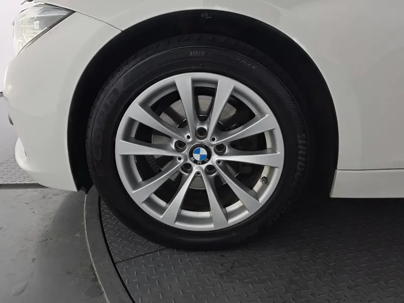 BMW 320 d, снимка 5 - Автомобили и джипове - 54593009