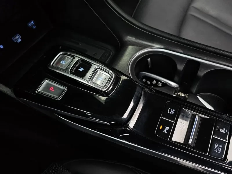 Hyundai Sonata 2.0 Premium Family, снимка 9 - Автомобили и джипове - 55895974