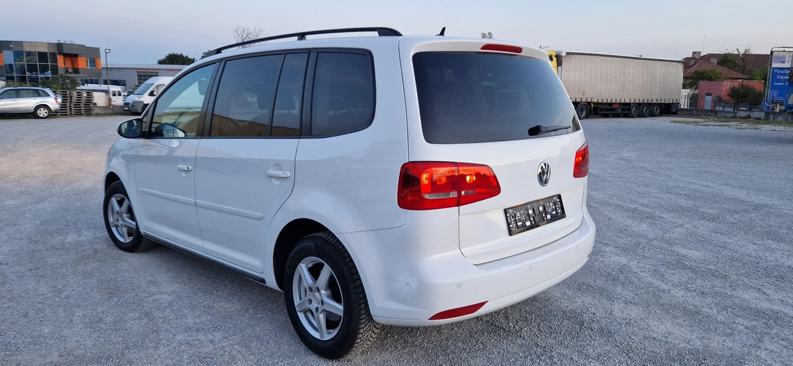 VW Touran 1.6 TDi автомат EU -5 - изображение 5