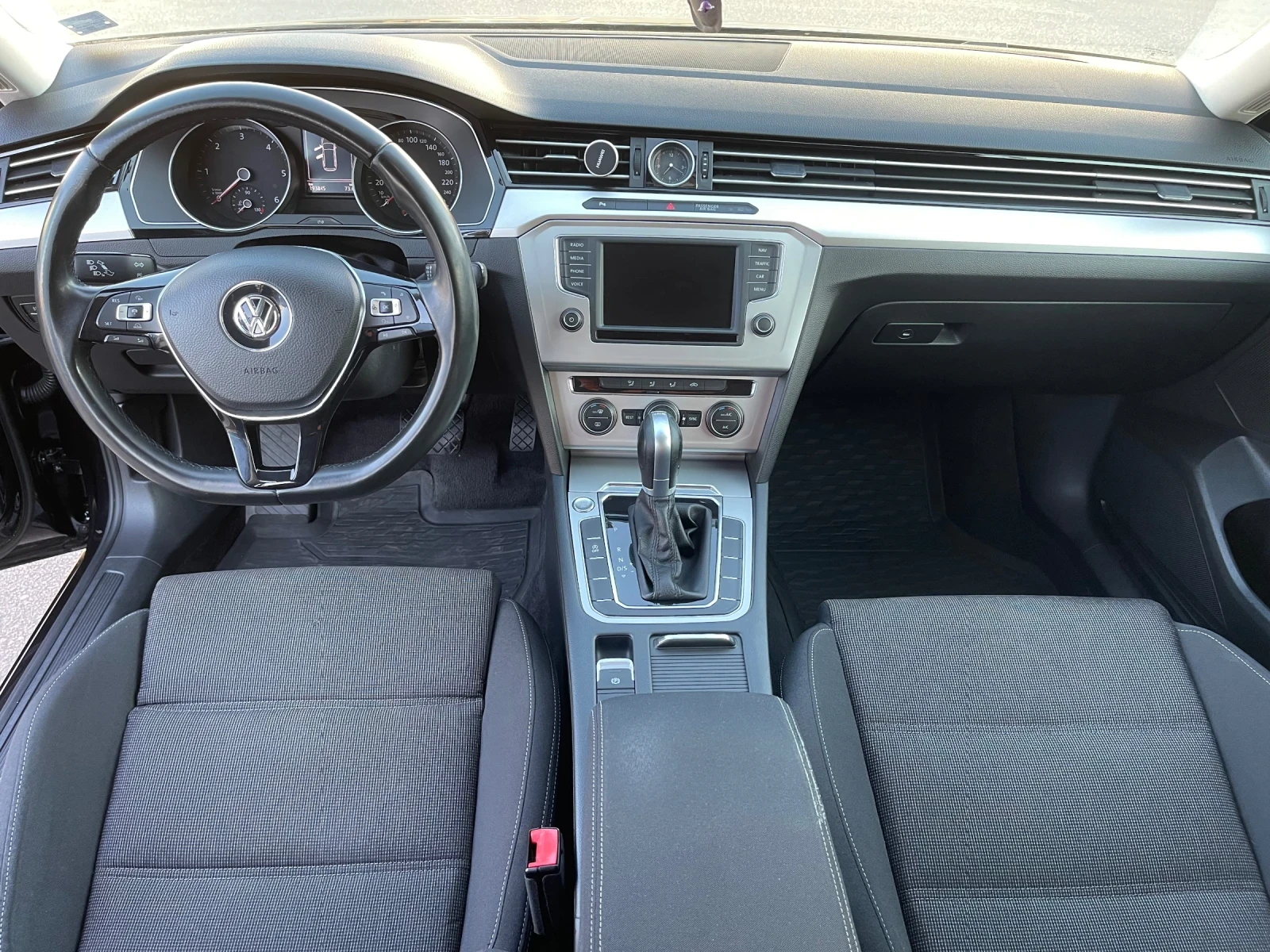 VW Passat  - изображение 6