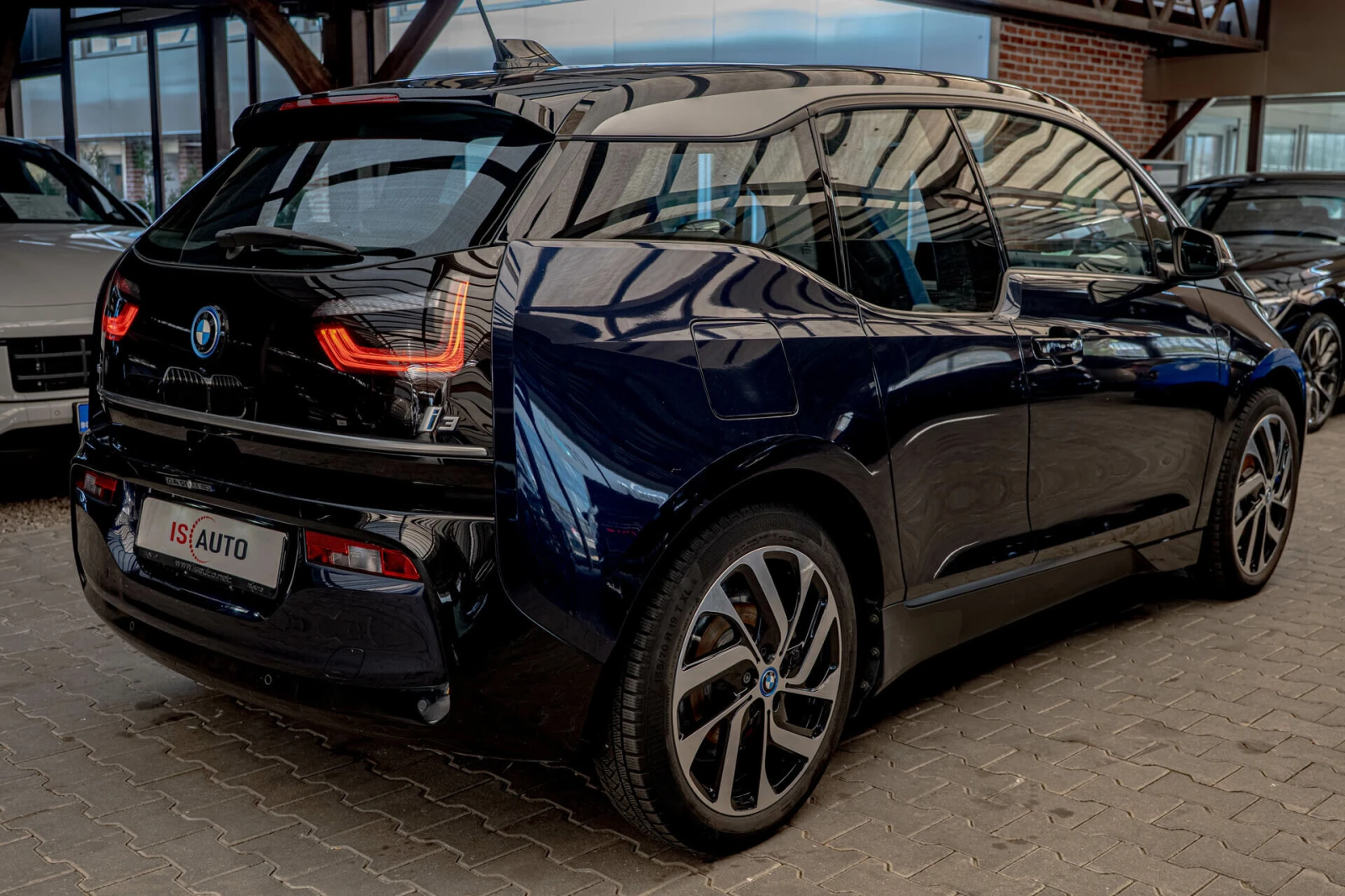 BMW i3 120Ah/Navi/Led - изображение 6