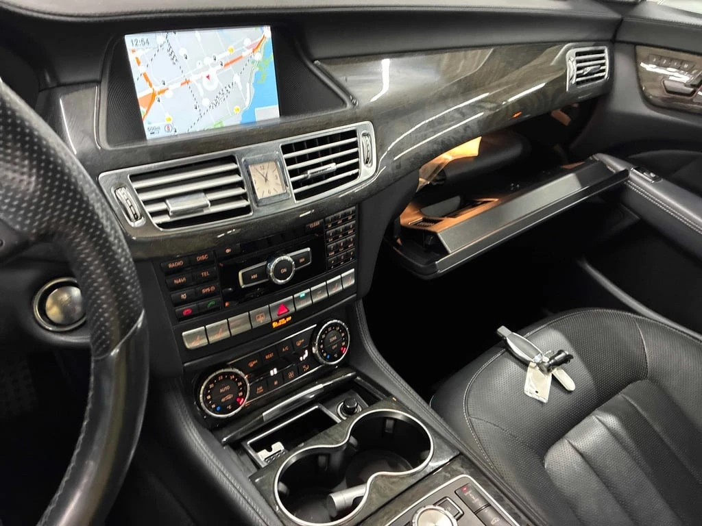 Mercedes-Benz CLS 550 * CARFAX * БЕЗ ПЪРВОНАЧАЛНА ВНОСКА - изображение 9