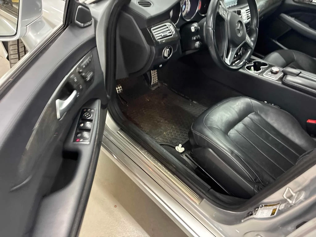 Mercedes-Benz CLS 550 * CARFAX * БЕЗ ПЪРВОНАЧАЛНА ВНОСКА - изображение 5