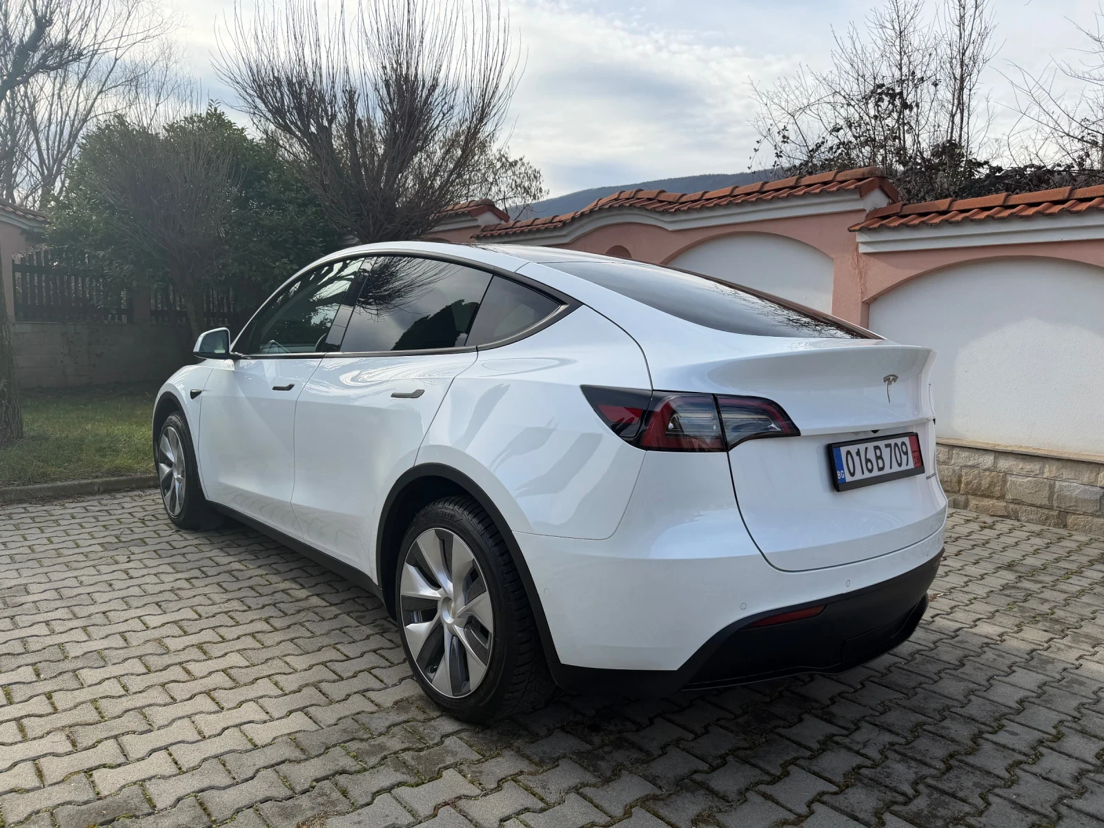 Tesla Model Y DualMotor/LongRang/4x4/Matrix/514hp/������/������� | Mobile.bg � ����������� 5