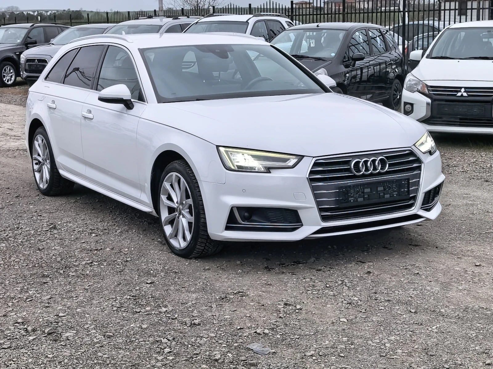 Audi A4 2, 0i S-line, снимка 3 - Автомобили и джипове - 53937609