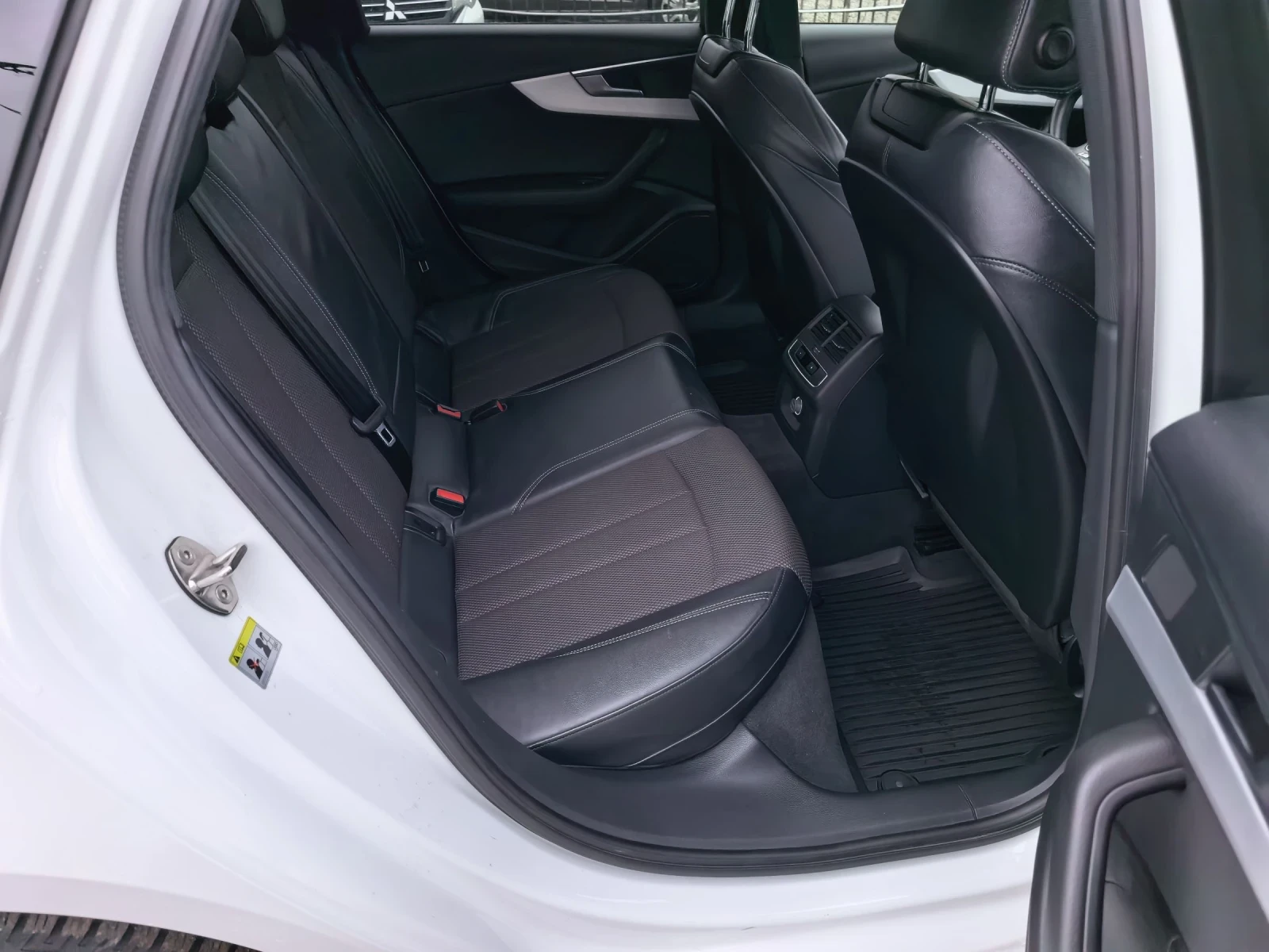 Audi A4 2, 0i S-line, снимка 14 - Автомобили и джипове - 53937609