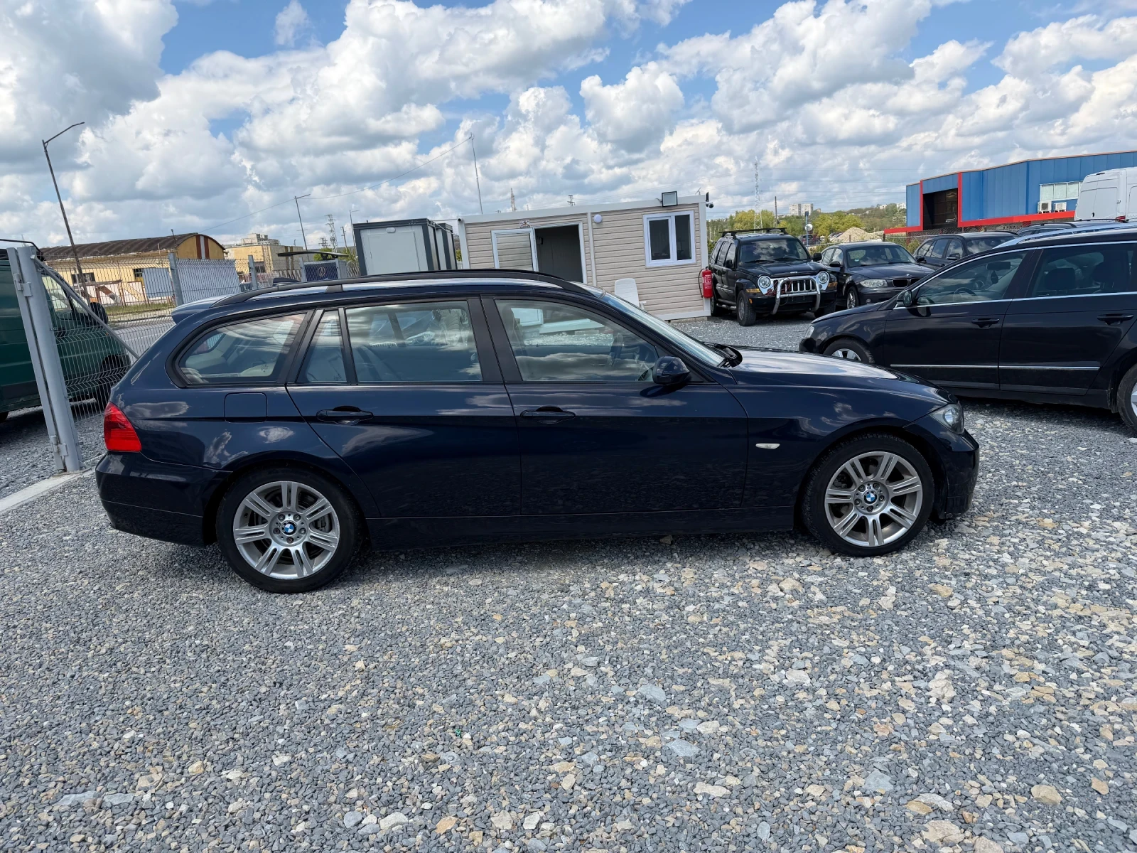 BMW 320, снимка 4 - Автомобили и джипове - 54397068