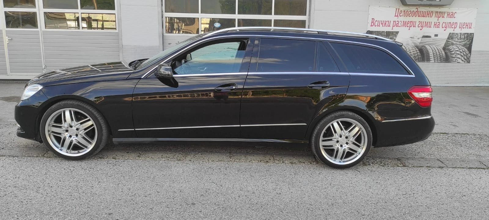 Mercedes-Benz E 350 4MATIC/AIRMATIC, снимка 4 - Автомобили и джипове - 54838657